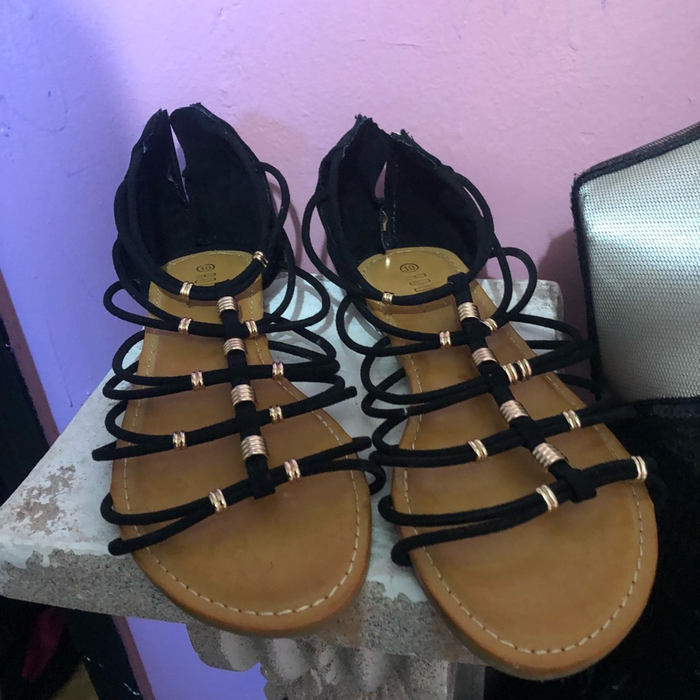 NEVER WORN